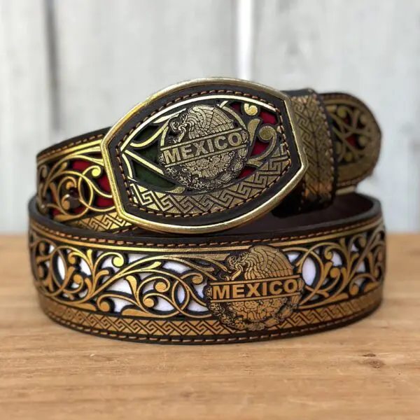 Cinturòn Mexico Dorado con Fondo Verde, Blanco y Rojo por Mayor - Cinturones Laser Cut Vaqueros para Hiombre por Mayoreo