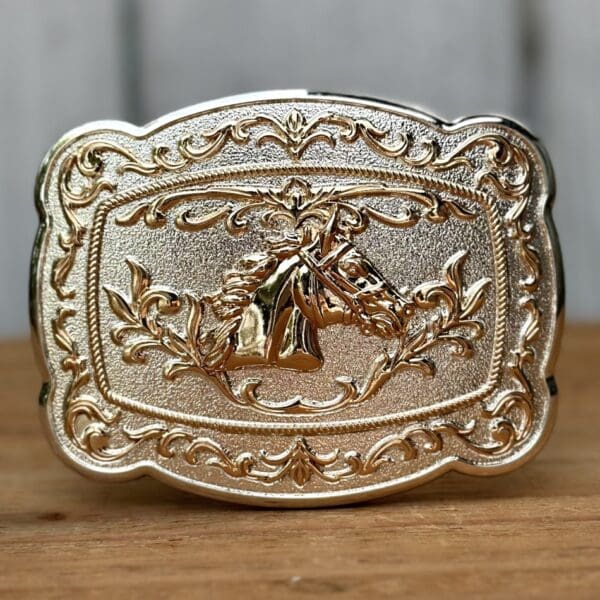 Hebilla Dorada y Plateada con Diseño de Caballo Versión 1 - Hebillas Vaqueras para Hombre por Mayoreo
